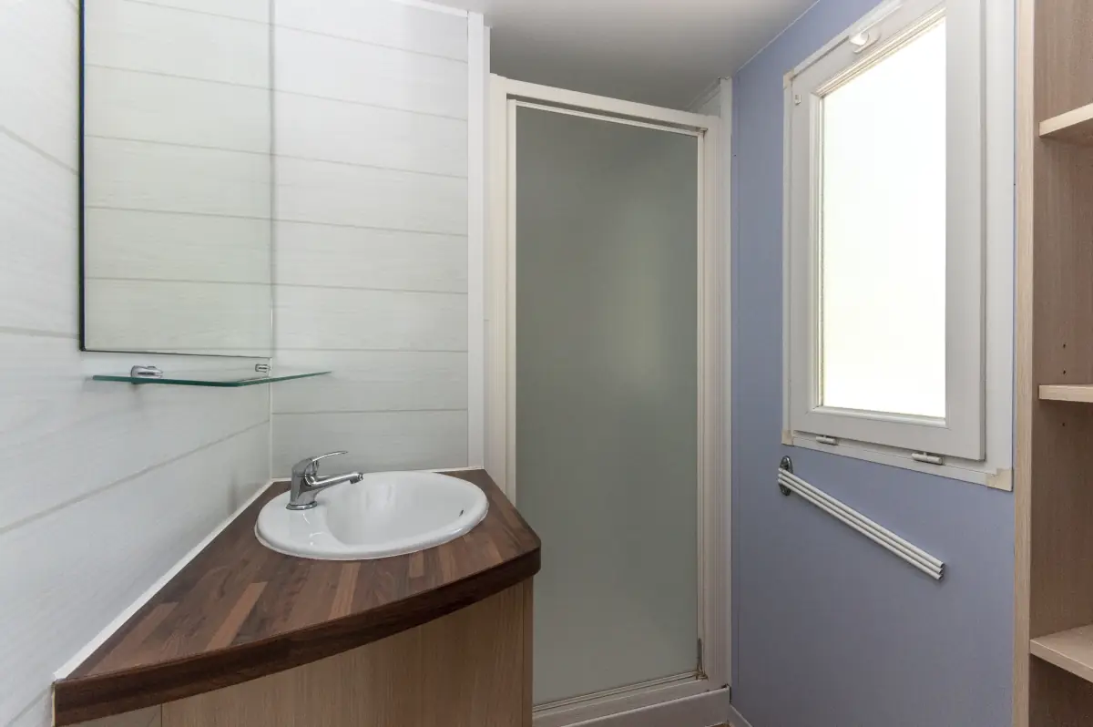 Salle de bain du Mobil-home 2 chambres Standard