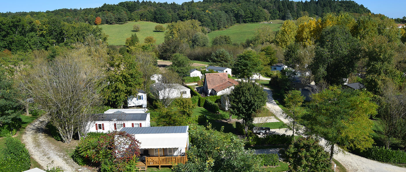 Location de mobil homes et chalets en Dordogne Périgord, étang de pêche